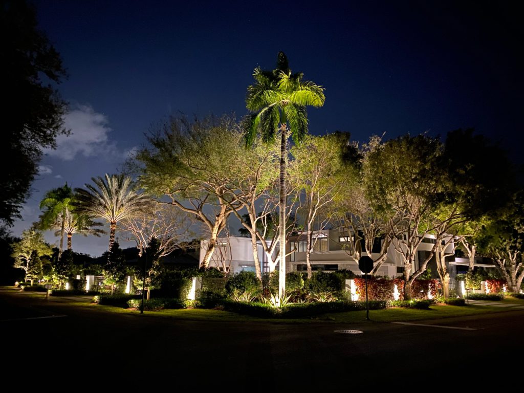 Contemporary_house_exterior showing outdoor lighting